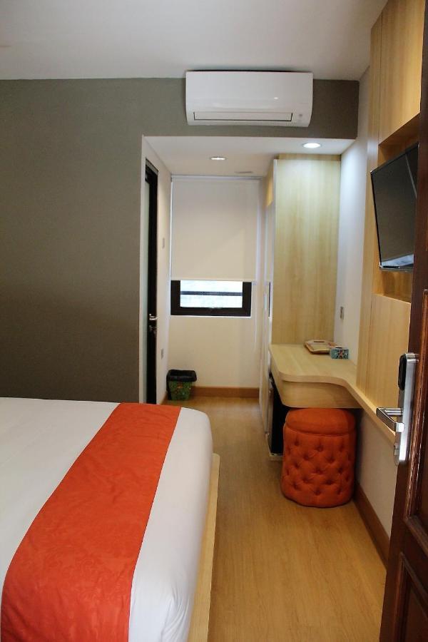 The Nyaman Motel Jakarta Exterior photo